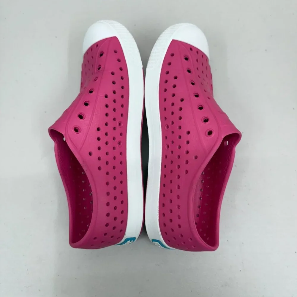 Native Jefferson Pink Slip On Water Closed Toe Shoes Kids Girls Youth size 5